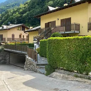 Con Giardino E Box In Valmalenco Torre di Santa Maria