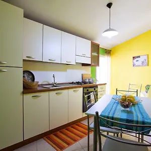  Appartement Vista Mare Sulla Rocca Di Italie