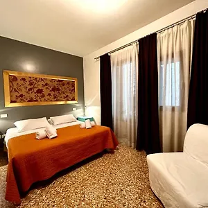 https://grimaldi-apartments.hotelslidodijesolo.com