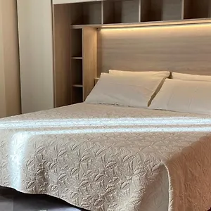  Apartamento Indipendent With Terrace - Parking Italia